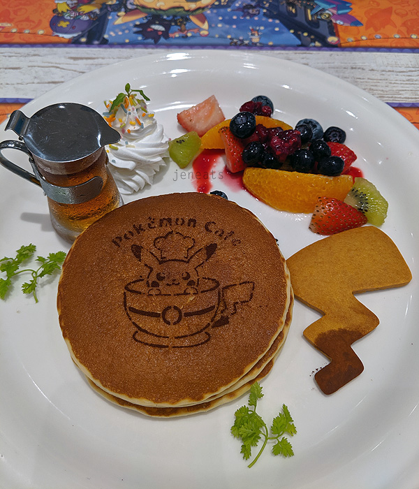 Rating everything we ate at Pokemon Cafe in Osaka Japan! Which would y, Pokemon Cafe